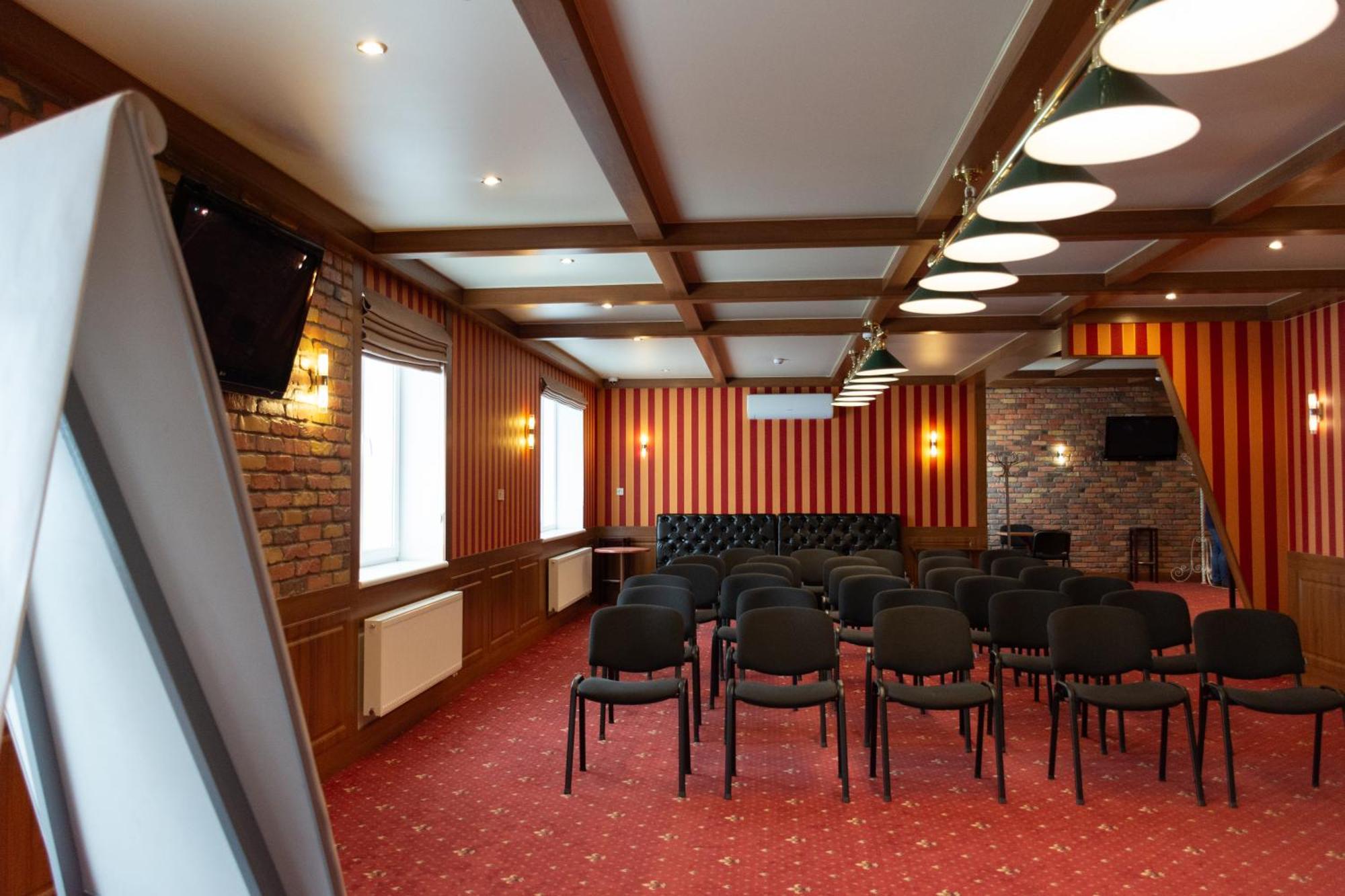 Kremin Hotel Kremenchuk Ngoại thất bức ảnh