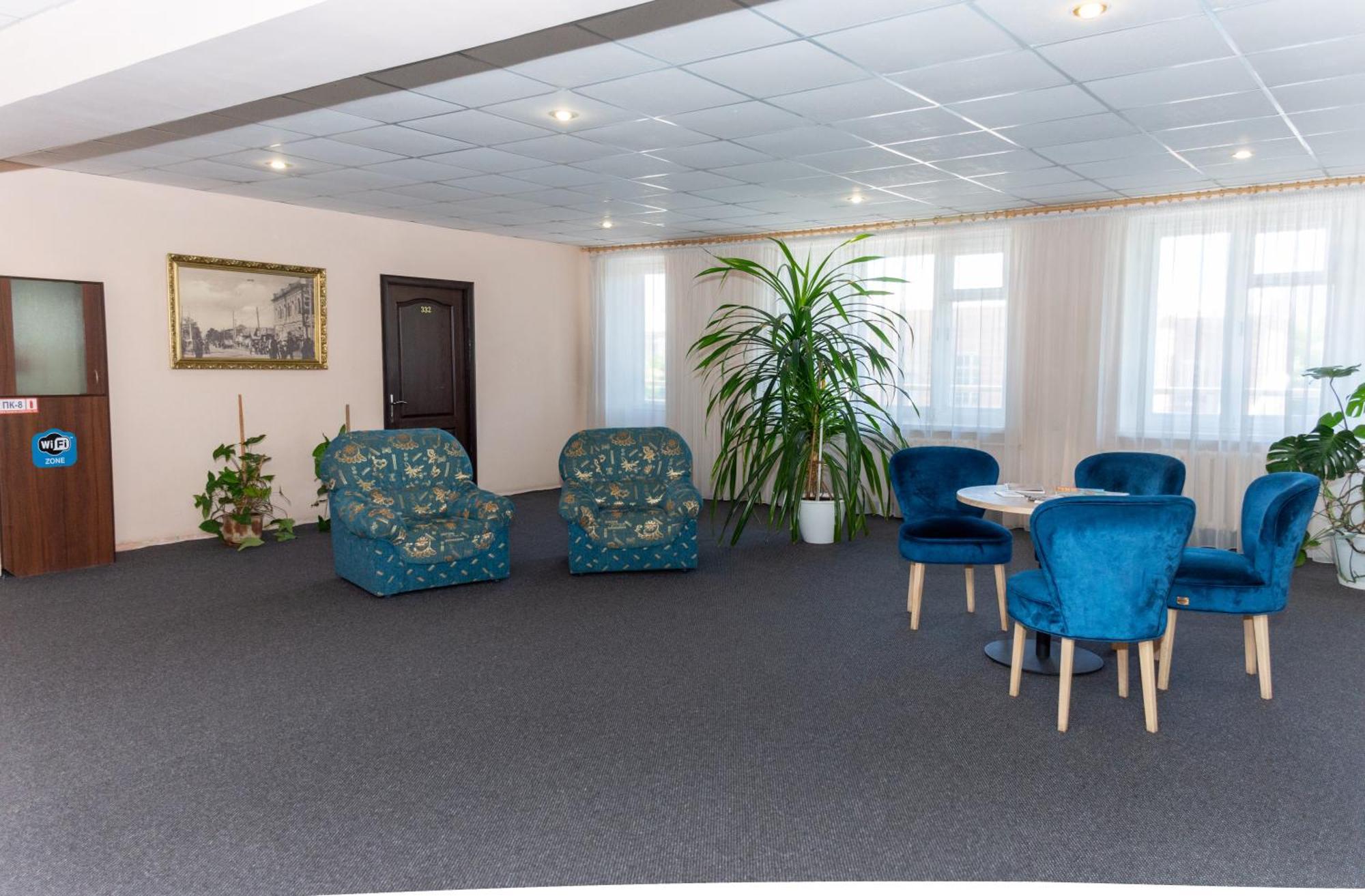 Kremin Hotel Kremenchuk Ngoại thất bức ảnh